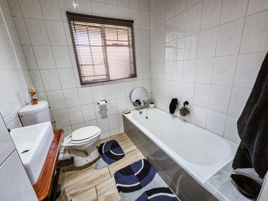 3 Bedroom Property for Sale in Vaalpark Free State
